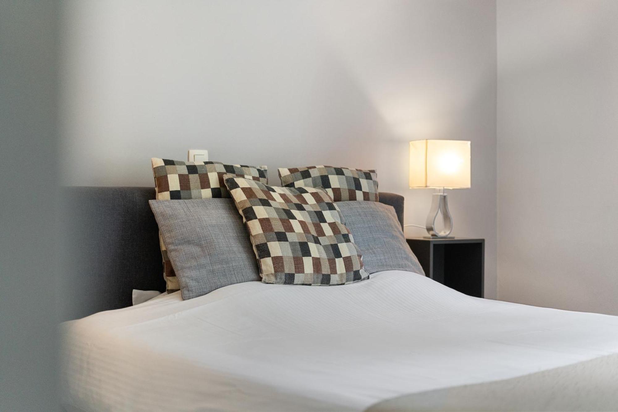 Spacious Guest Suites Near Historic Market - 5 Min Walk Brugge Dış mekan fotoğraf